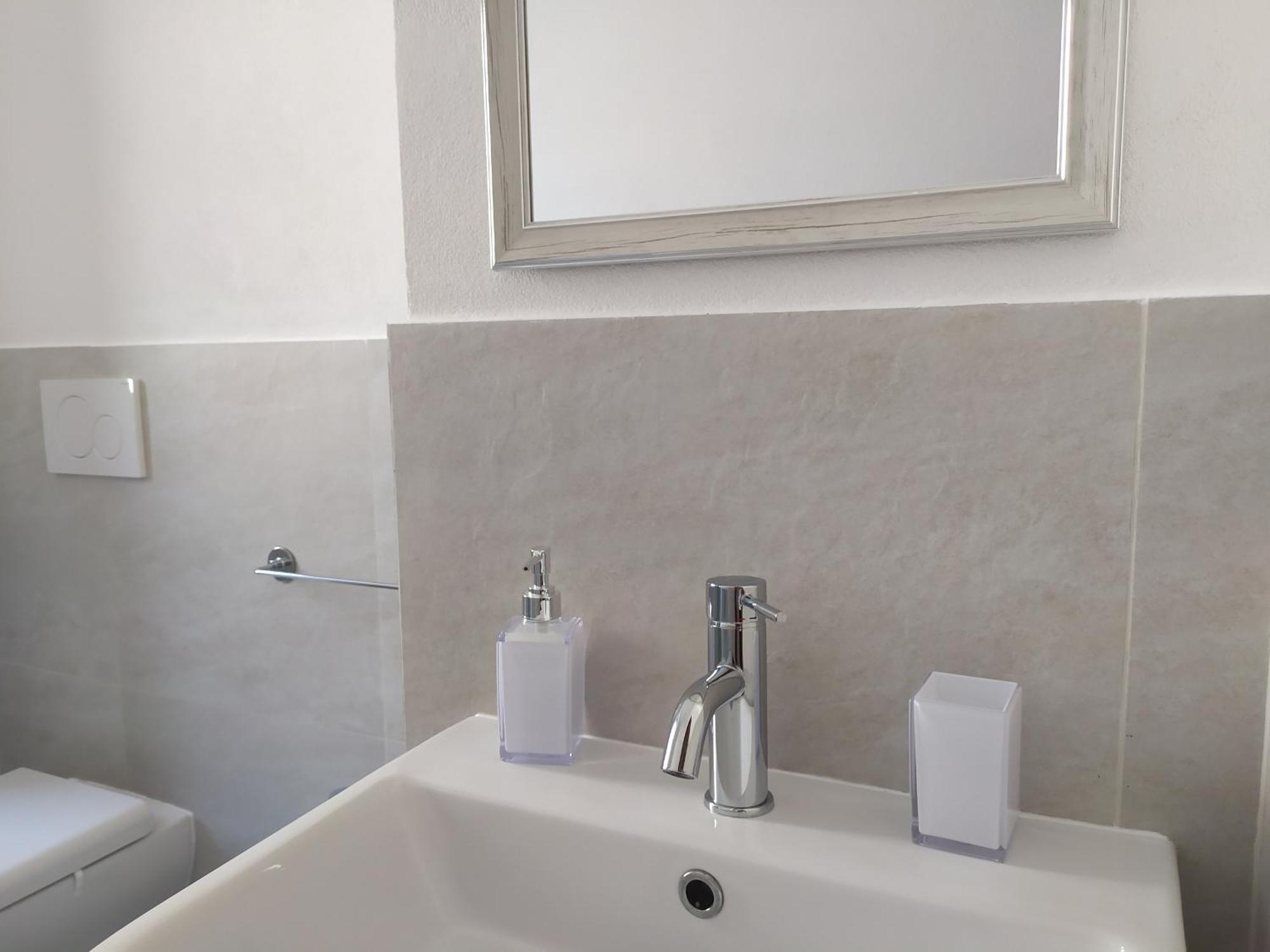Lormar House Appartement Oristano Buitenkant foto